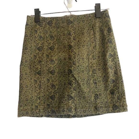 Free People Floral Detail Olive Straight Denim Mini Skirt Women Sz 4 - Picture 1 of 8
